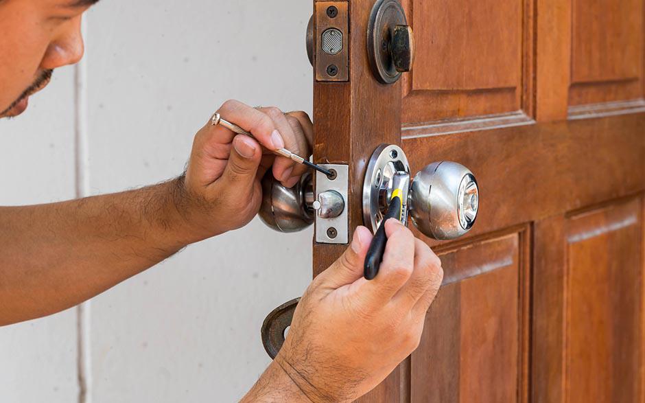 changer une serrure de porte Romainville